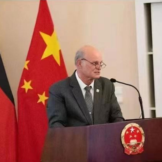 维卡（Manfred Florian Vica）